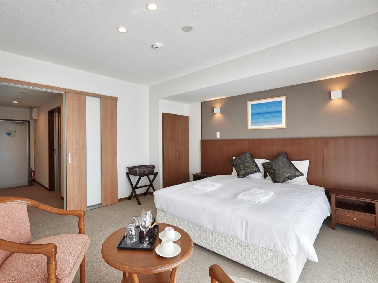 Creass Hotel Tsubogawa Marche Naha Buitenkant foto