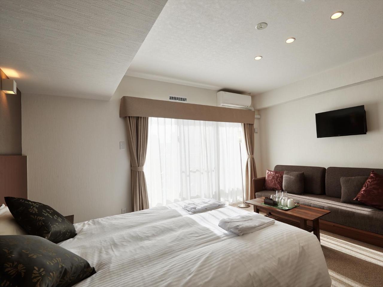 Creass Hotel Tsubogawa Marche Naha Buitenkant foto